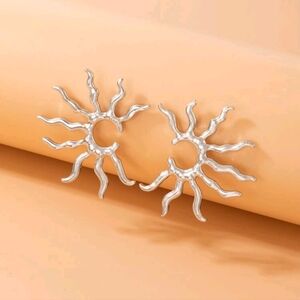🍉5 for $25* Sun Ray Earrings